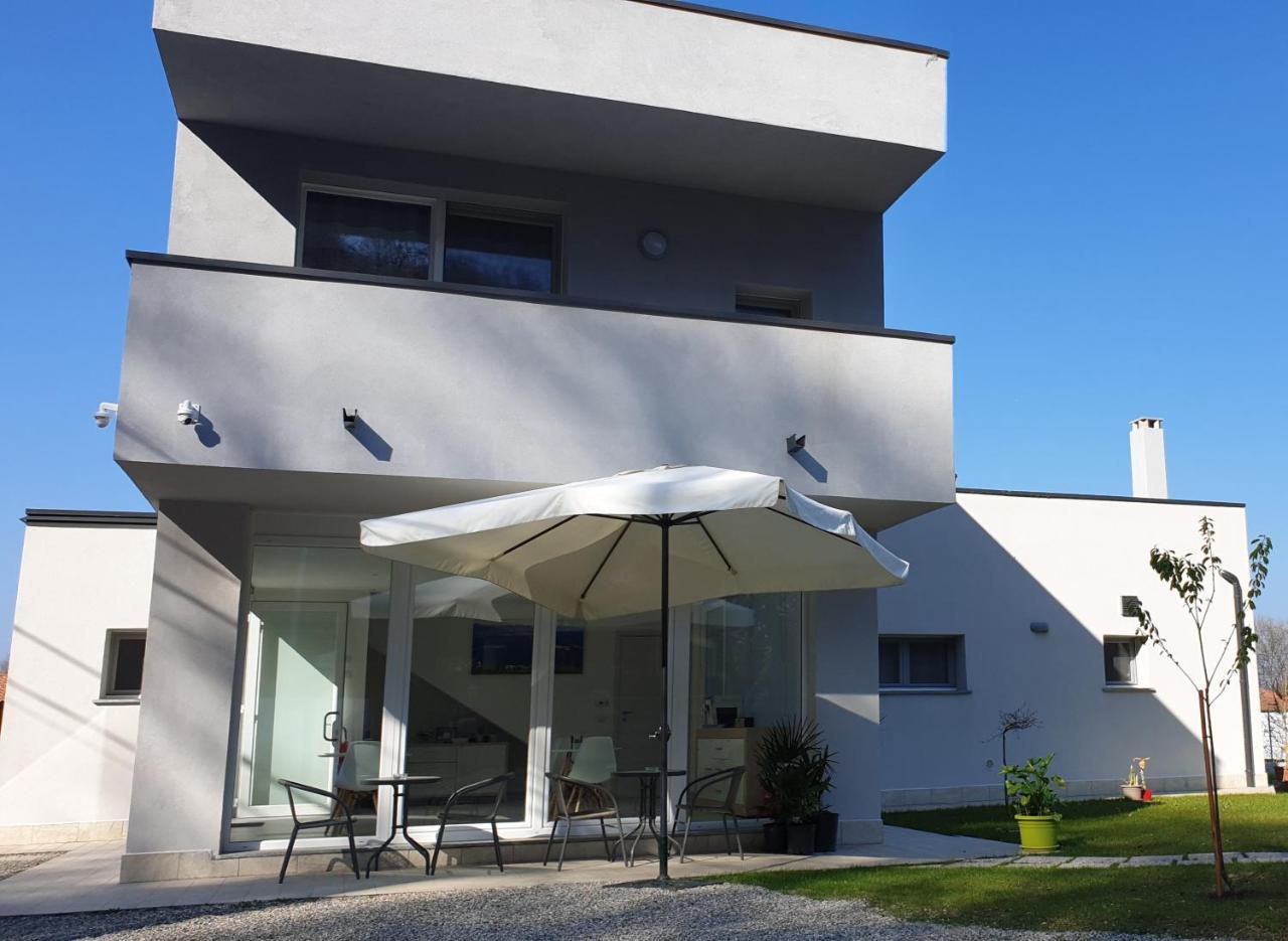 Crystal B&B Dormelletto Exteriér fotografie